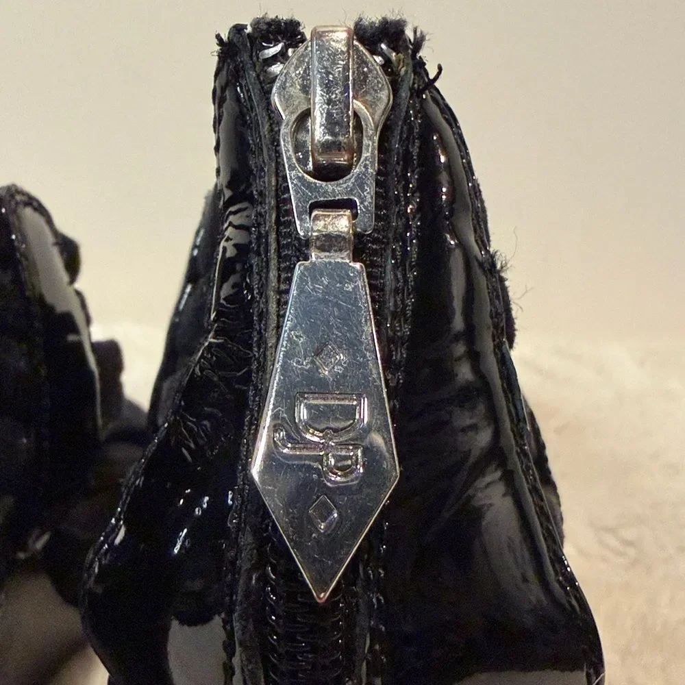 Donald J. Pliner- Ginnie Black Metallic Strappy Wedges Back Zipper- Size 5.5